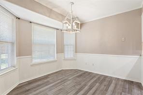 Photo 7 of 25