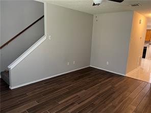 Photo 7 of 28